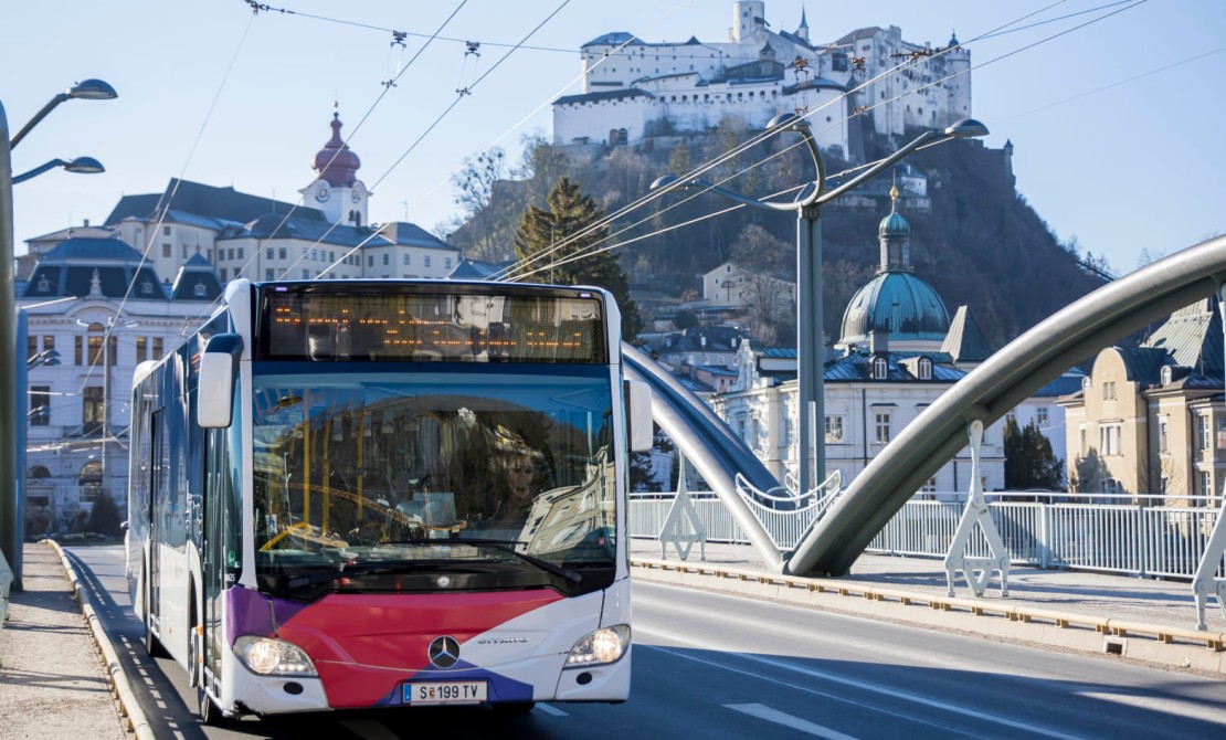 &Ouml;ffentliche Verkehrsmittel im Zentrum von Salzburg