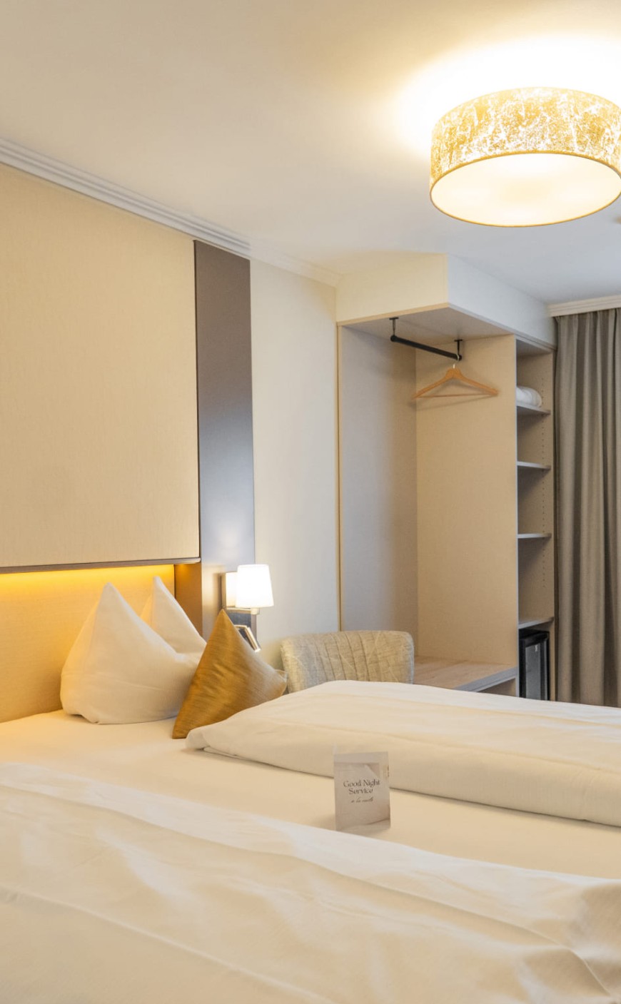 Modernes Hotelzimmer f&uuml;r einen Aufenthalt in Salzburg