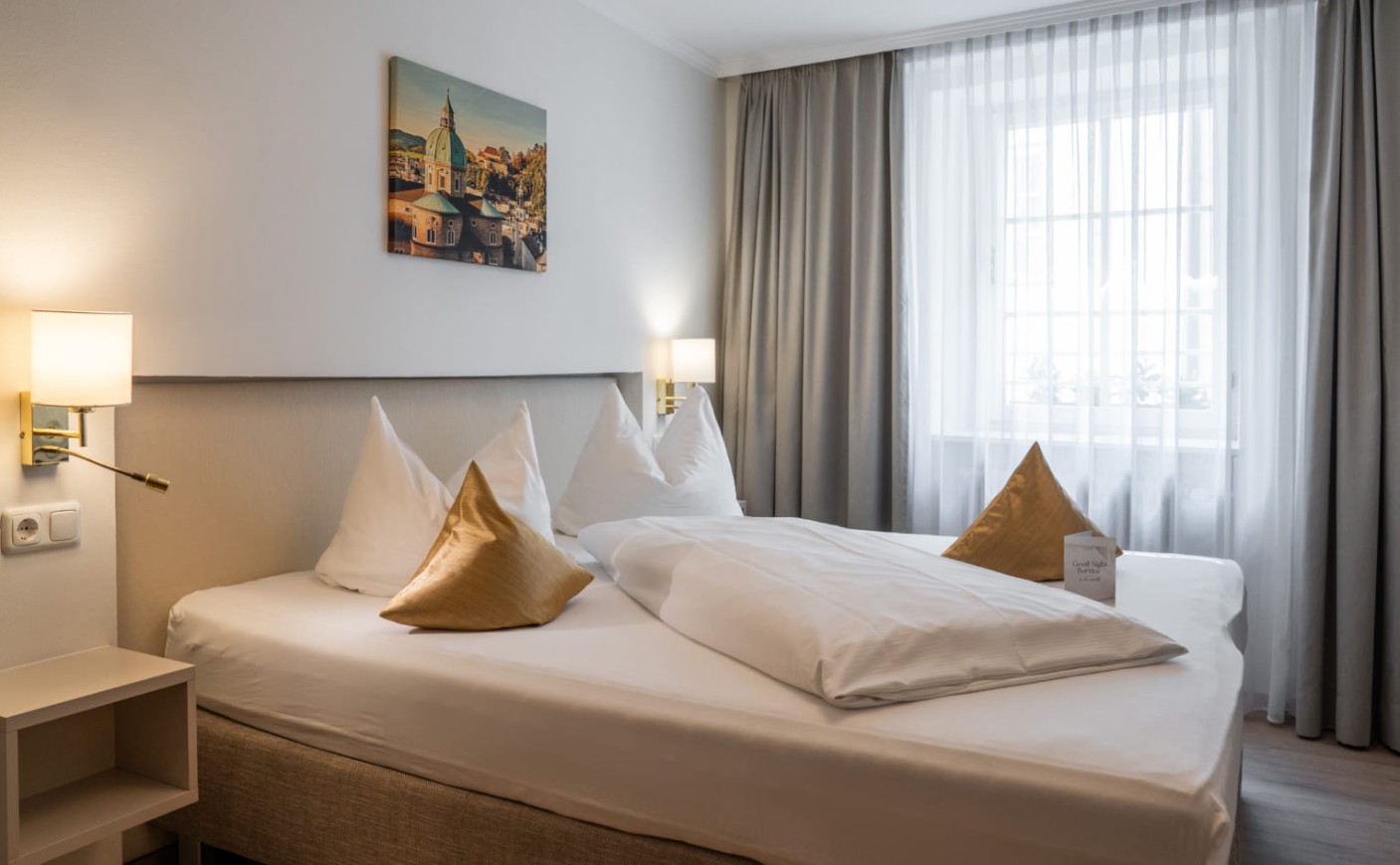 Stilvoll eingerichtetes Doppelzimmer im Herzen von Salzburg