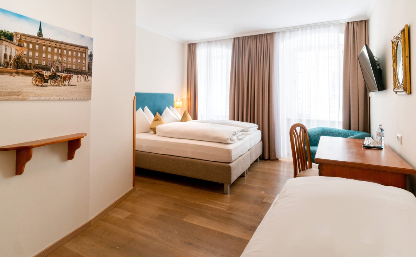 Dreibettzimmer &ndash; helles Ambiente und Platz f&uuml;r bis zu drei Personen